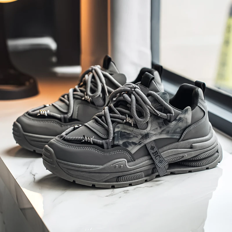 Chunky sneakers Men's casual sports shoes Four seasons new lightweight breathable soft-sole non-slip outdoor speed running shoes
