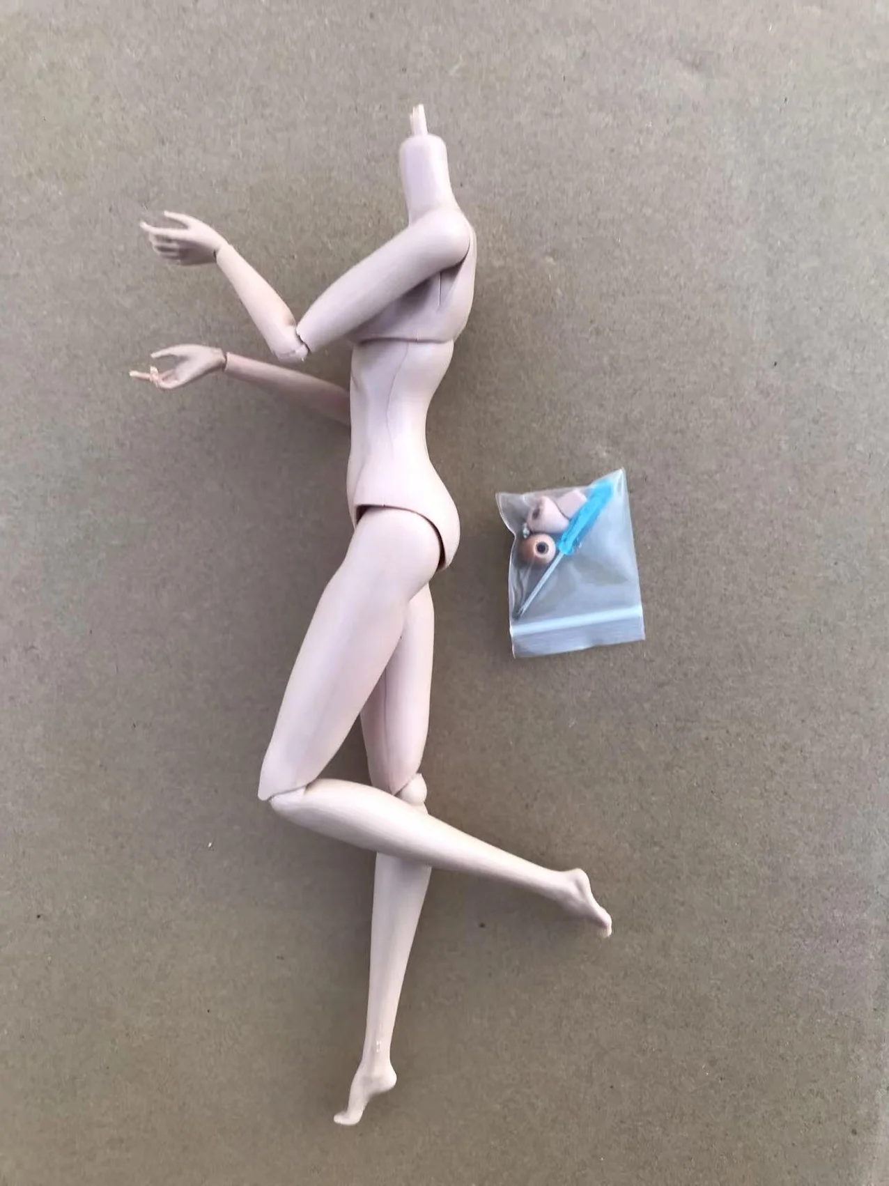 MENGF Puppenkörperfigur, kleine Mängel, 2020-Version, beige Haut, 1/6 Puppenfiguren, Körpermädchen, DIY-Ankleidepuppe, Spielzeug, Weihnachtsgeschenke 7