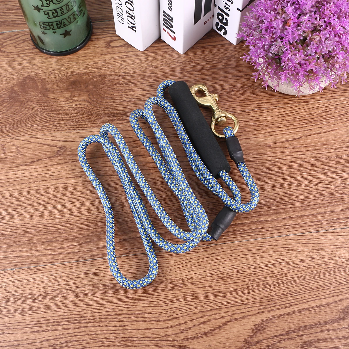 

Sturdy Rope For Large Dogs Supplies Strong Durable Dog Leash Comfort Handle Sky-Blue Braided Nylon Core Rubber Coated Alloy