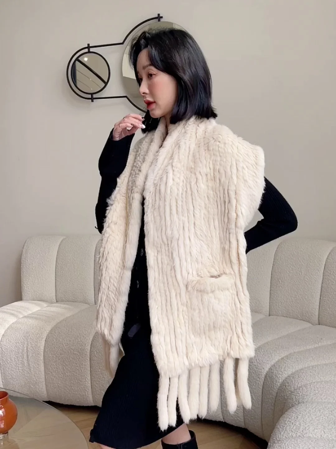 

Double-sided real rabbit fur knitted fur shawl Women's tassel style, large fur scarf pocket design, winter warm fur scarf neck