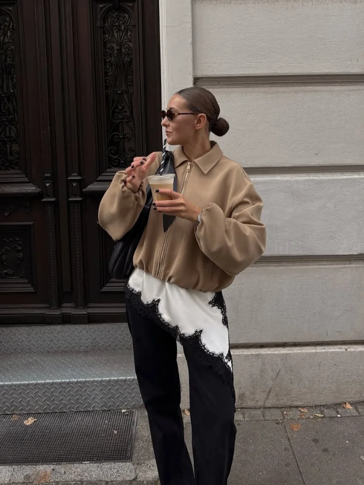 

Women Solid Lapel Short Jacket Fashion Chic Long Sleeve Zipper Pocket Loose Coat 2025 New Autumn Lady Daily High Street Outwear