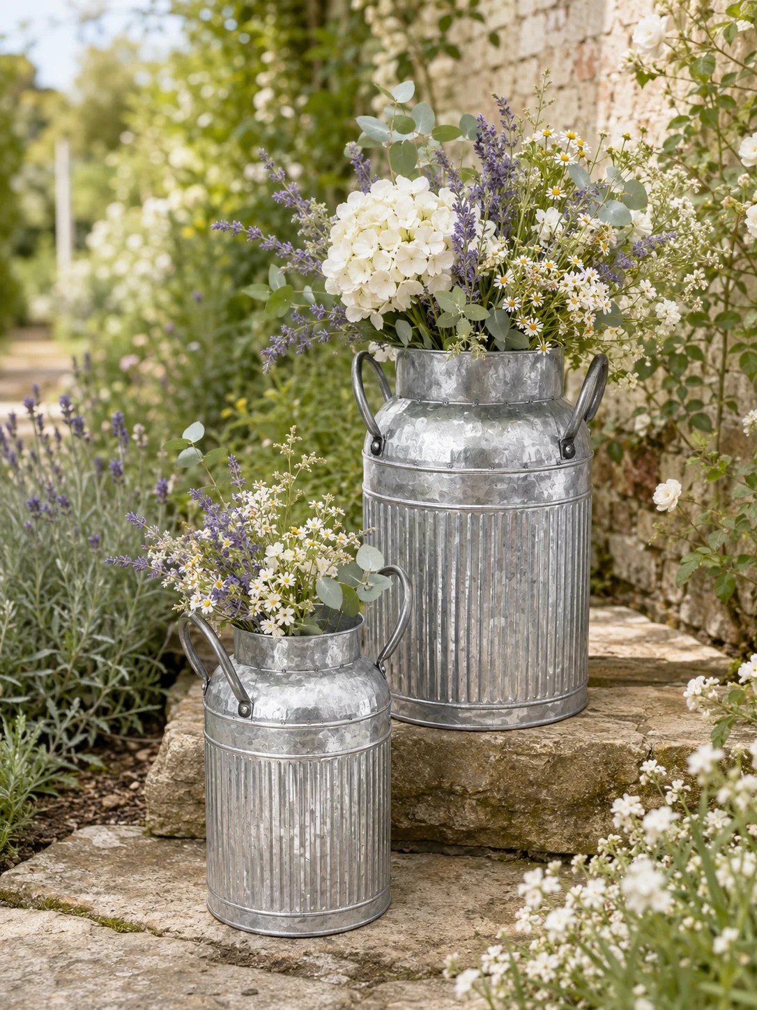 2Pcs Vintage Metal Milk Can Vase Set, Rustic Galvanized Flower Bucket Planter with Handles, Farmhouse Wedding Garden Home Decor