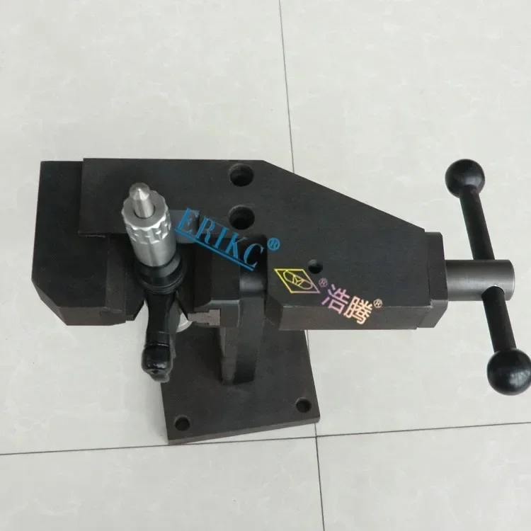 Injector Clamping and Dismantling Tool Universal Handle Clamping Bracket E1024005 Common Rail Diesel injectorh Holder