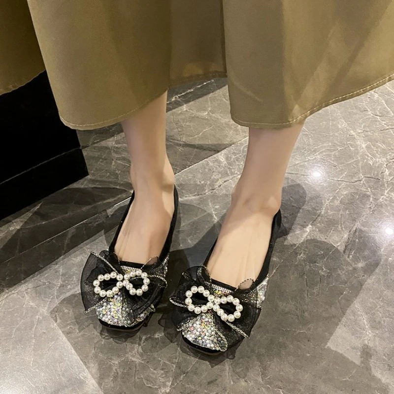 2024 New Bow Flat Shoes Women's Pearl Rope Crystal Bead Soft Shoes Casual Women's Single Shoes