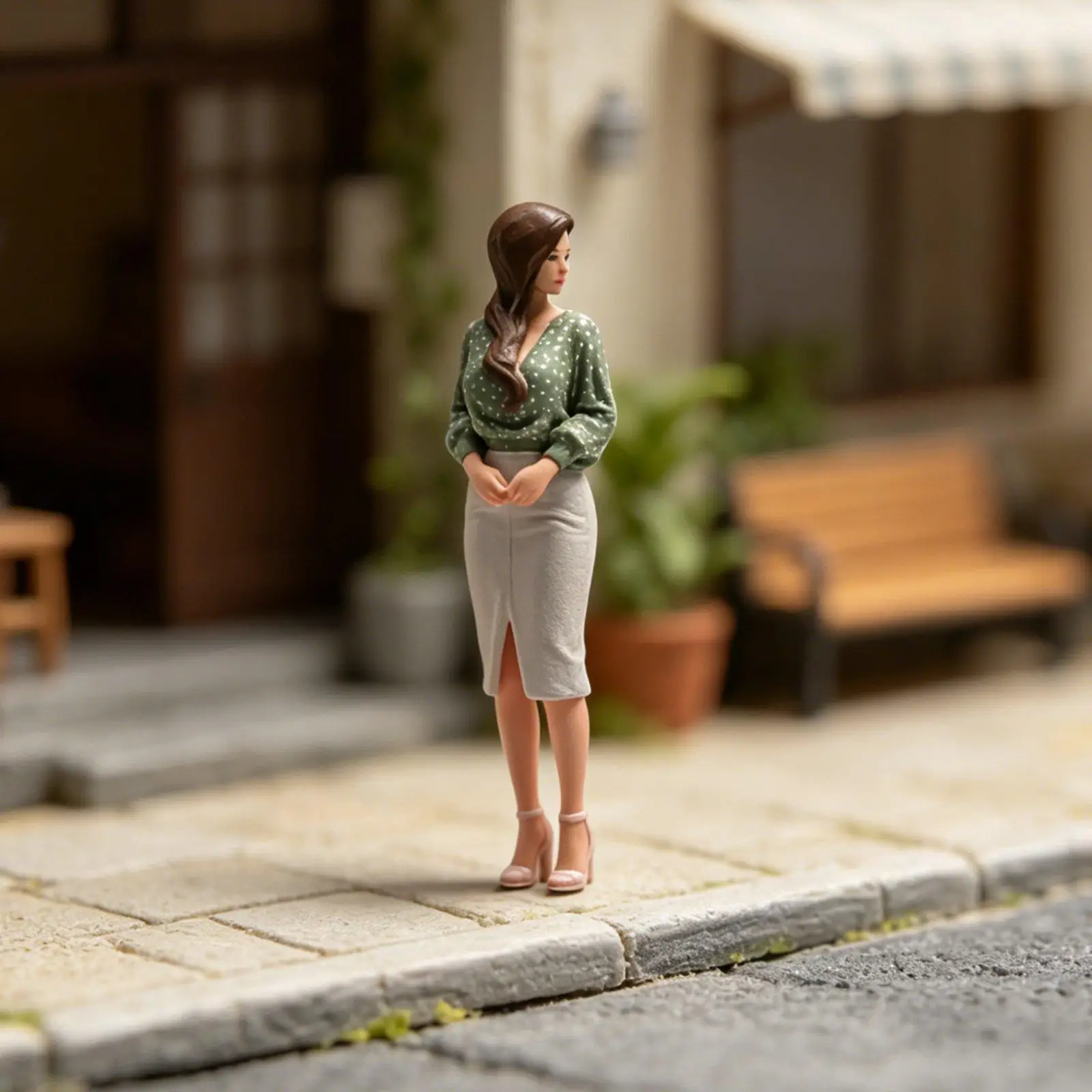 

1:24 Woman Miniature Figure Miniature Scene Figurine Collections Tiny Photography Prop Sand Table Decor Painted Mini Model