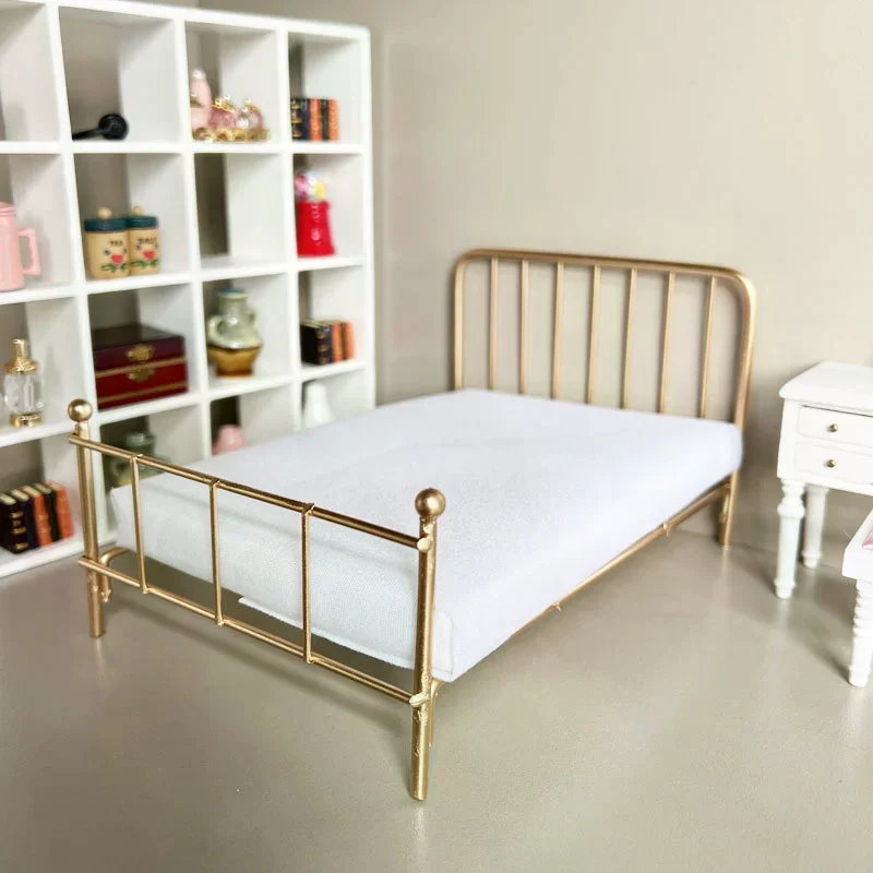 New 1:12 Doll House Metal Dollhouse Bed Mini Doll Furniture Iron Frame Single Bed Mini Model Bedroom Scene Dollhouse Accessories