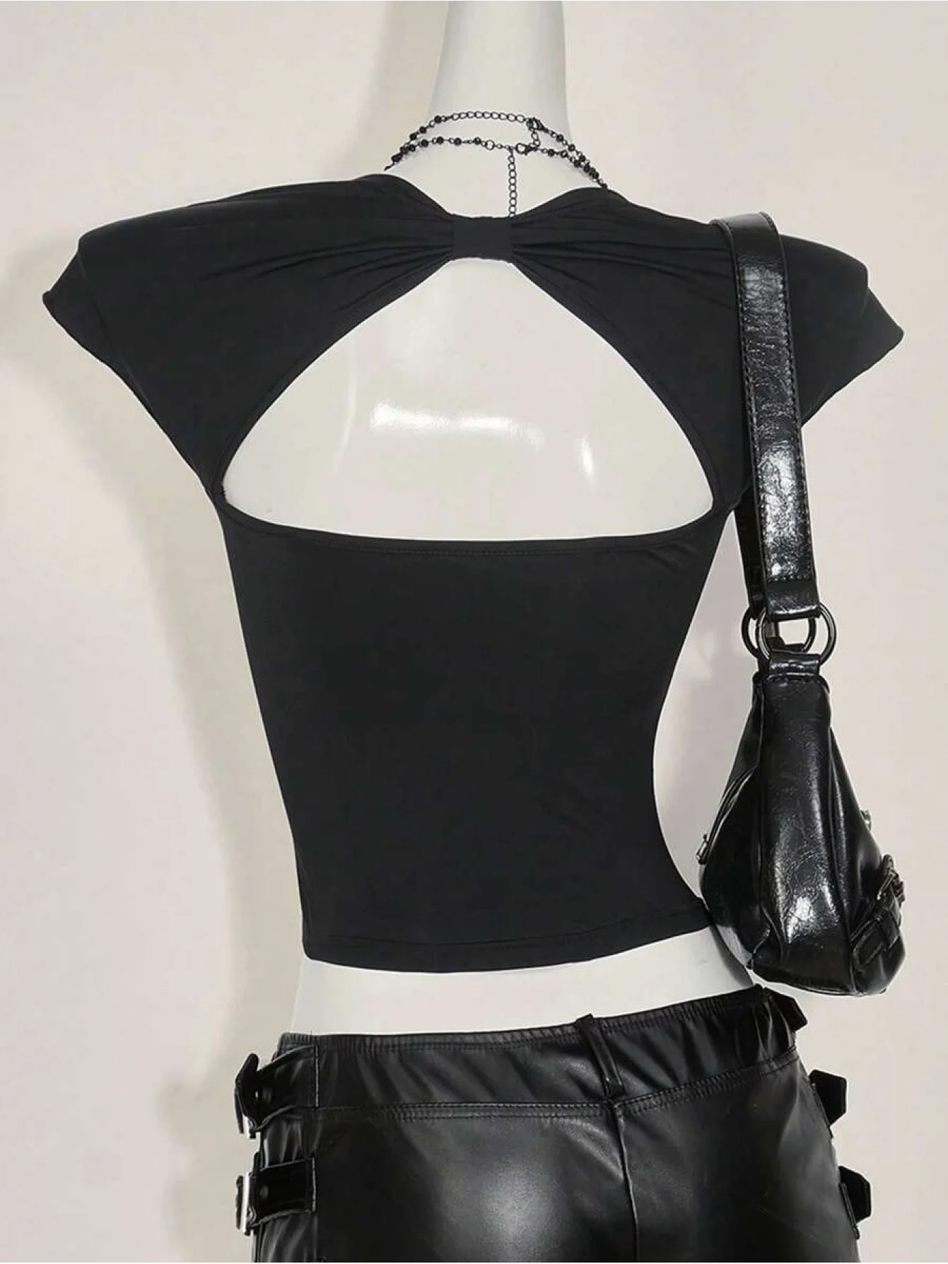 Sexy new women's backless low neck solid color slim fit fashionable backless short sleeved T-shirt top