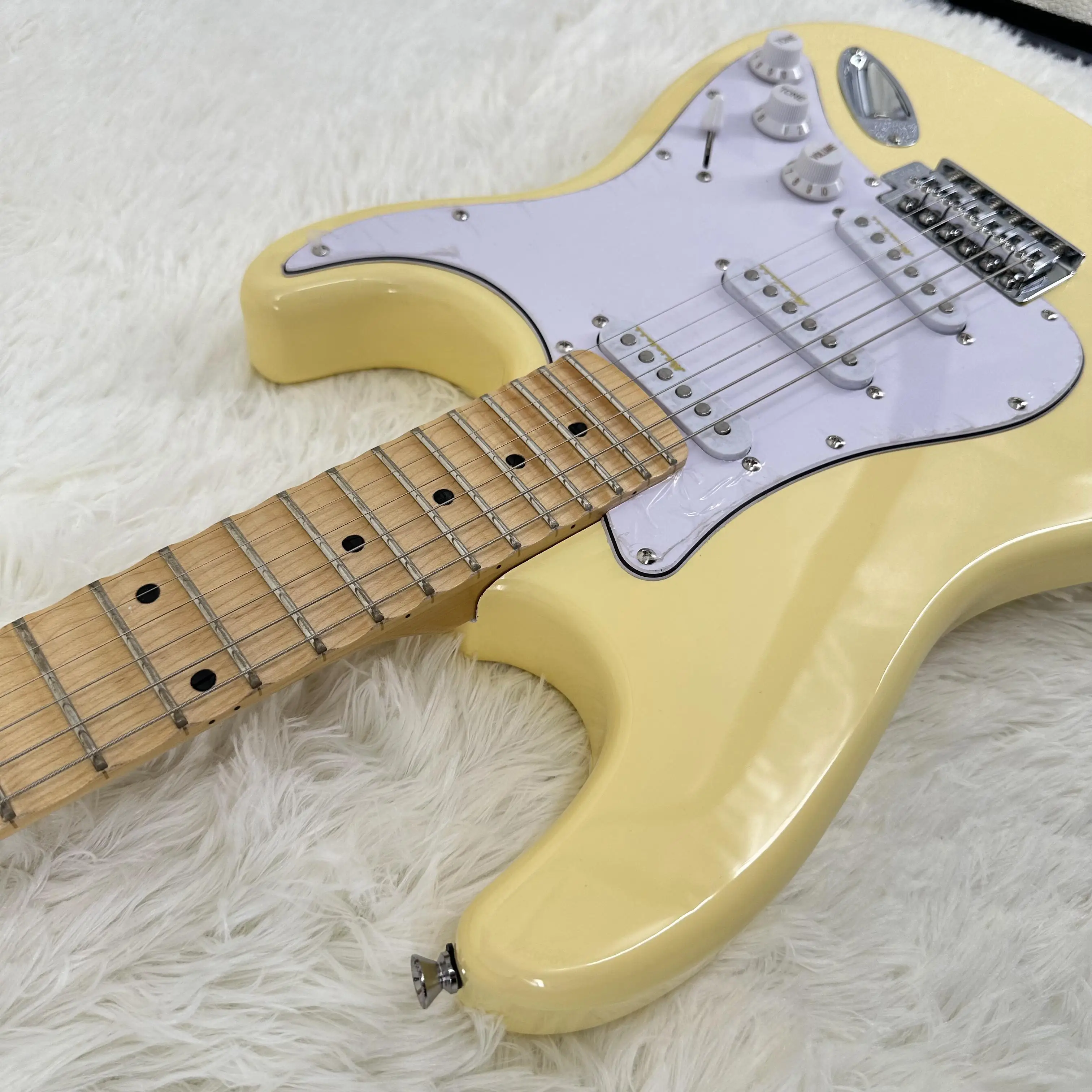 Cream-Colored Electric Guitar SSH Pickup Maple Neck White Guard Plate - Free Shipping