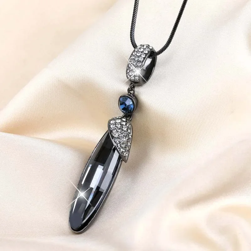 

2025 The new personalized crystal water drop multi-functional sweater chain length and simple necklace are for women