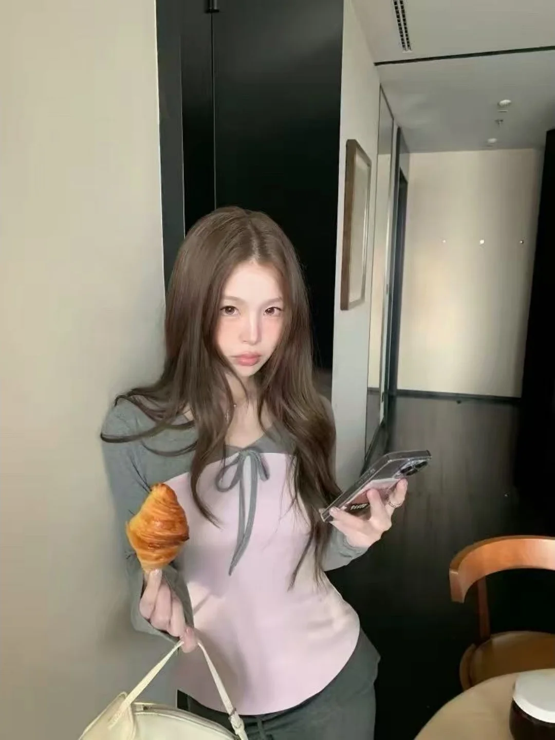 Korean Style Long Sleeve T-Shirt Women's Slim Fit Base Shirt Light Maturity Unique Top Color Collision Fake Two-Piece Belt