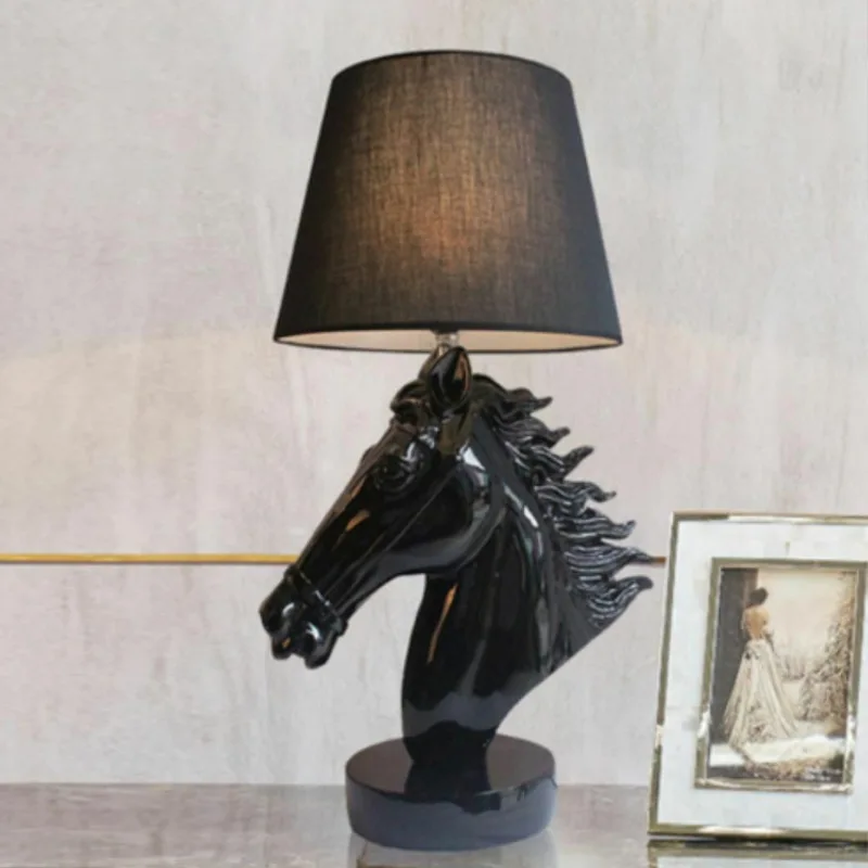 Nordic Creative Horsehead LED Floor Lamps Electroplated Animal Head Standing Light Living Room High-end Home Decor Table Lamps