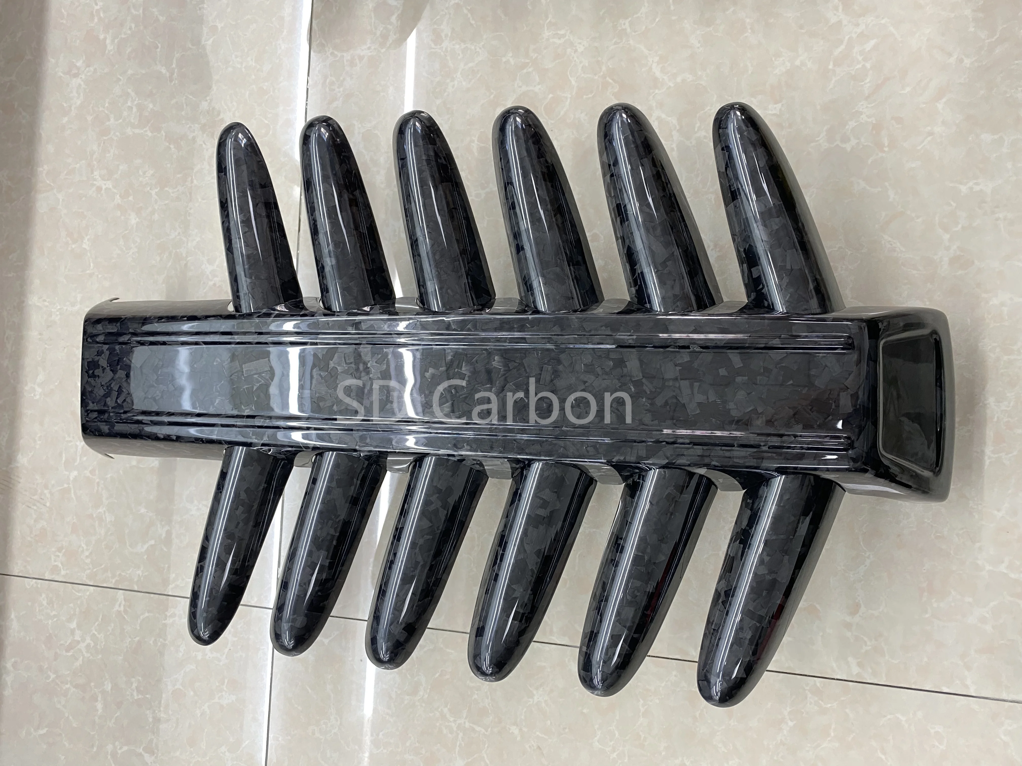 MSY Style  Dry Carbon Fiber  Car Accessories Front Engine Cover Front Grill Frame for RR Cullinan