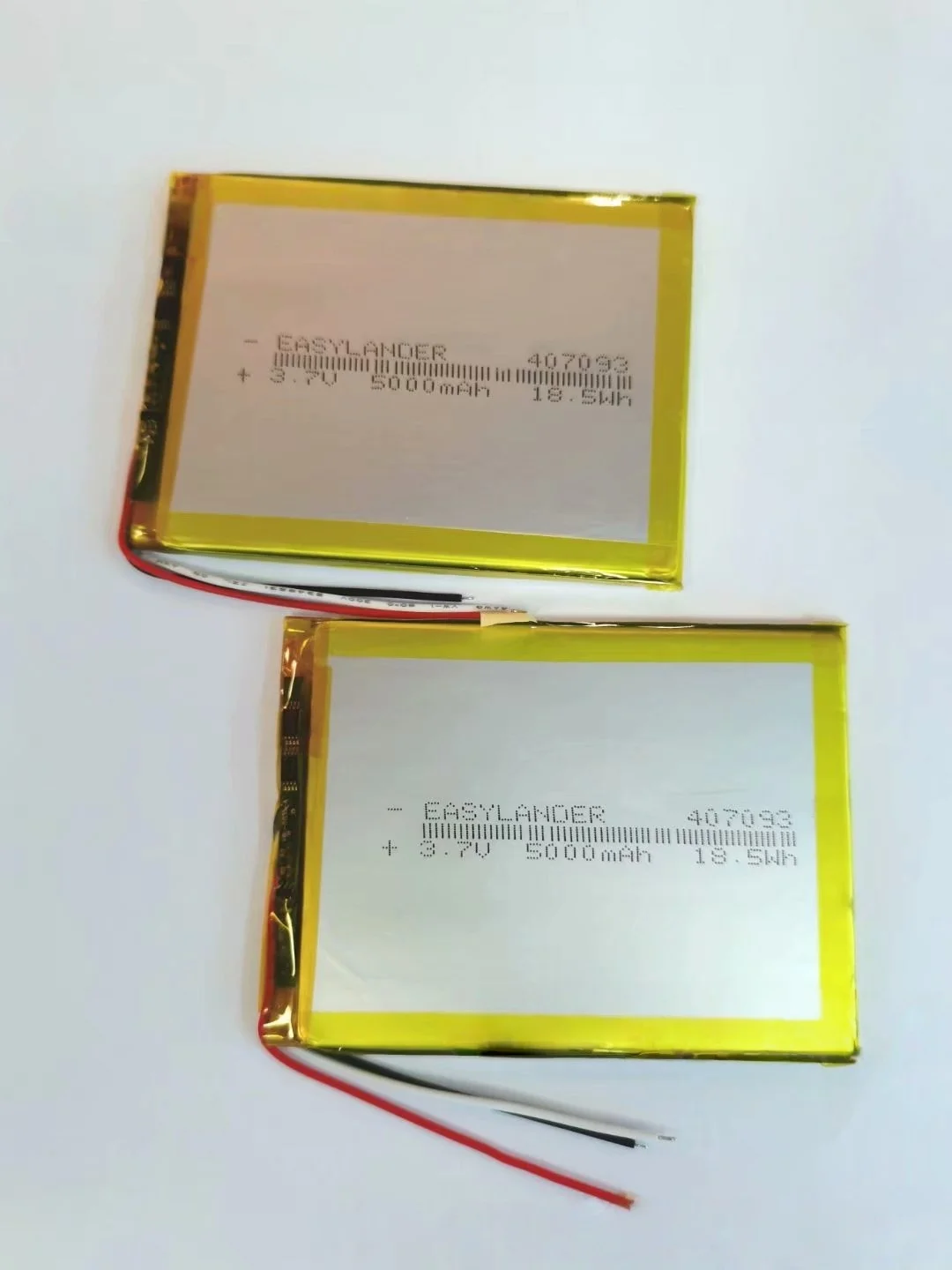 Rechargeable 407093 Polymer Lithium Battery 4500mAh 3.7V for Tablets Power Banks and Fast Charging
