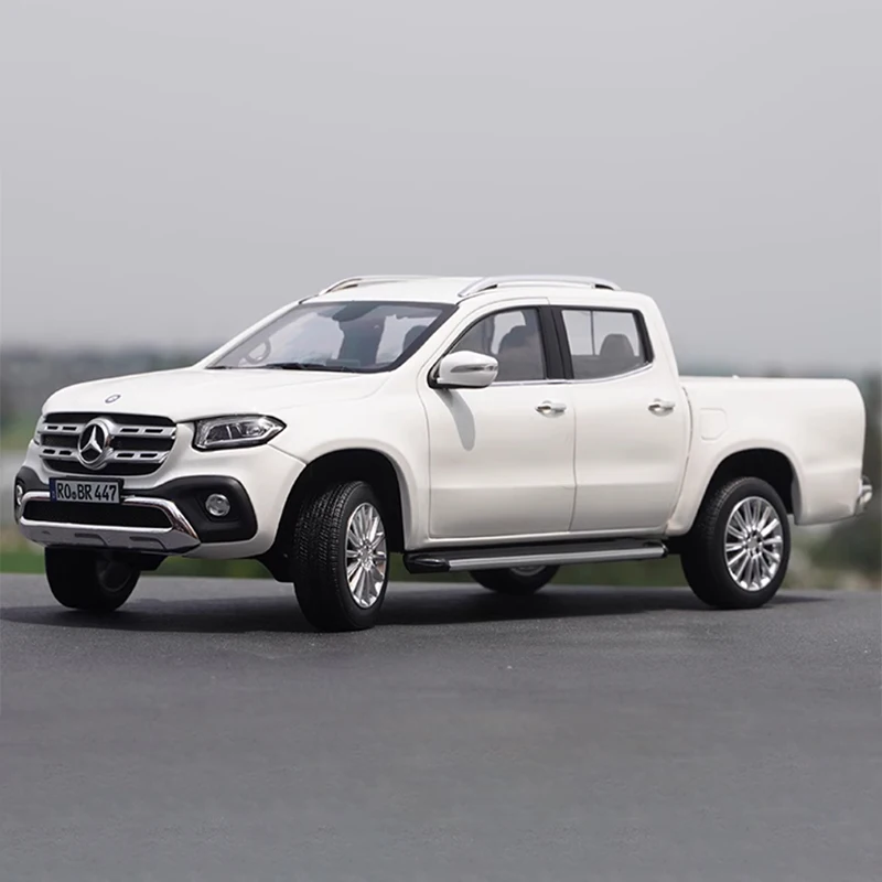 Diecast Original 1:18 Scale Benz X-Klass Pickup Truck Simulation Alloy Car Model Dispaly Collectible Toy Gift Souvenir Decration