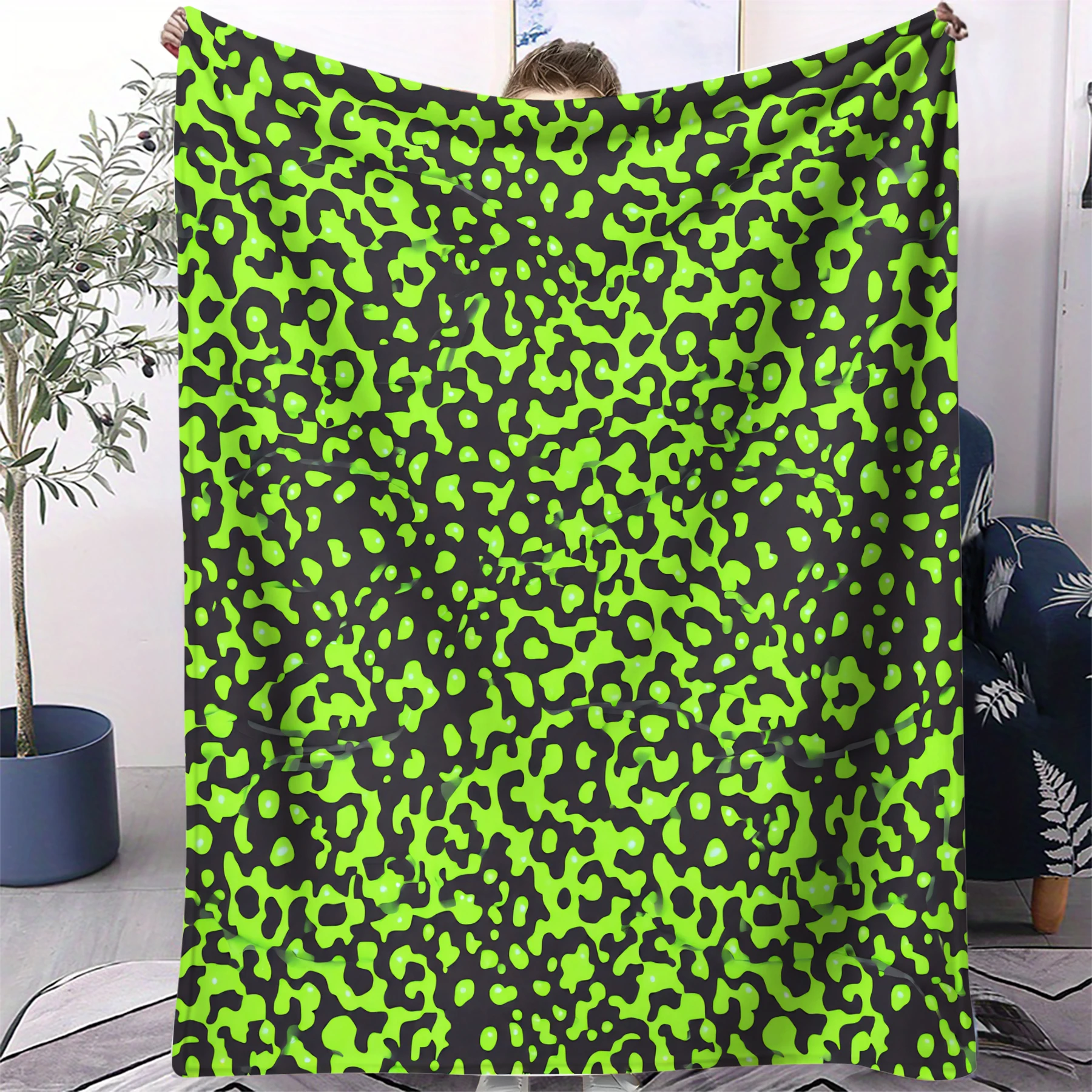 

Untamed Softness: A Leopard Print Throw. Daring design meets dreamy comfort, perfect for lounging or gifting in style.​