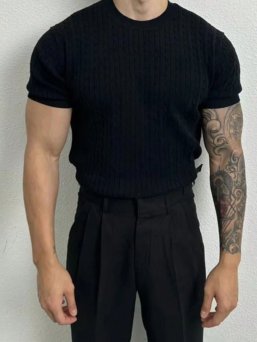 

Men's Black Short Sleeve Cable Knit Pullover Sweater for Casual Autumn Wear