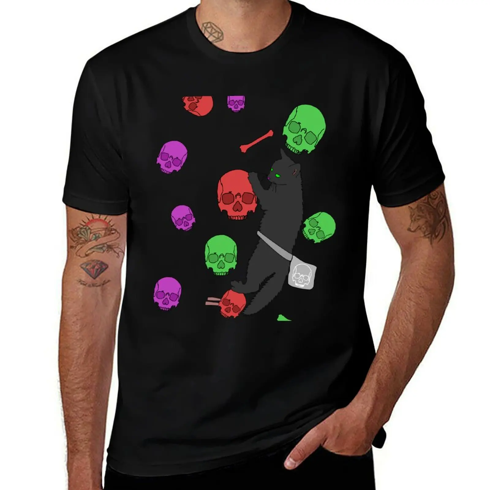 Black Cat climbing skull holds Halloween and Day of the Dead T-Shirt kawaii clothes cute tops mens vintage t shirts