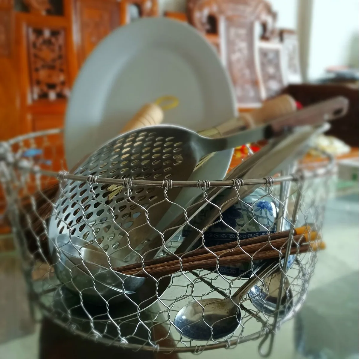 

Цилиндрическая корзина для воды ручной работы с 304 отделениями, корзина для слива, корзина для фруктов и корзина для хранения мелочей.