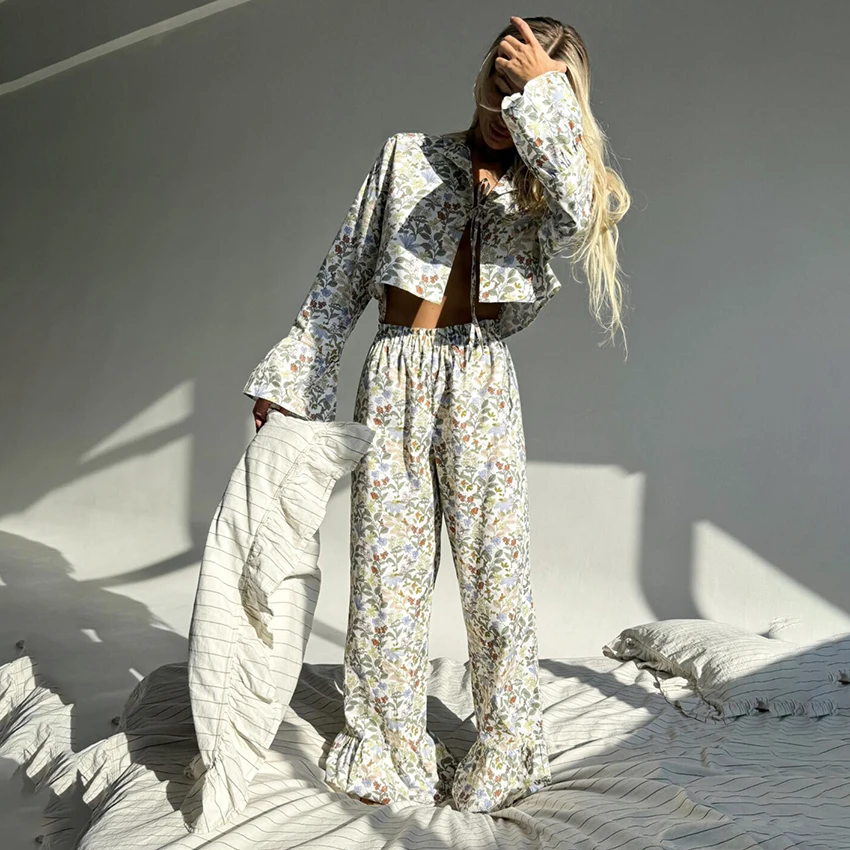 

Hiloc Print Women'S Pajamas 2-Piece Suit Turn-Down Collar Exposing Navel Lace-Up Long-Sleeve Top Tatting Loose Trousers New 2025