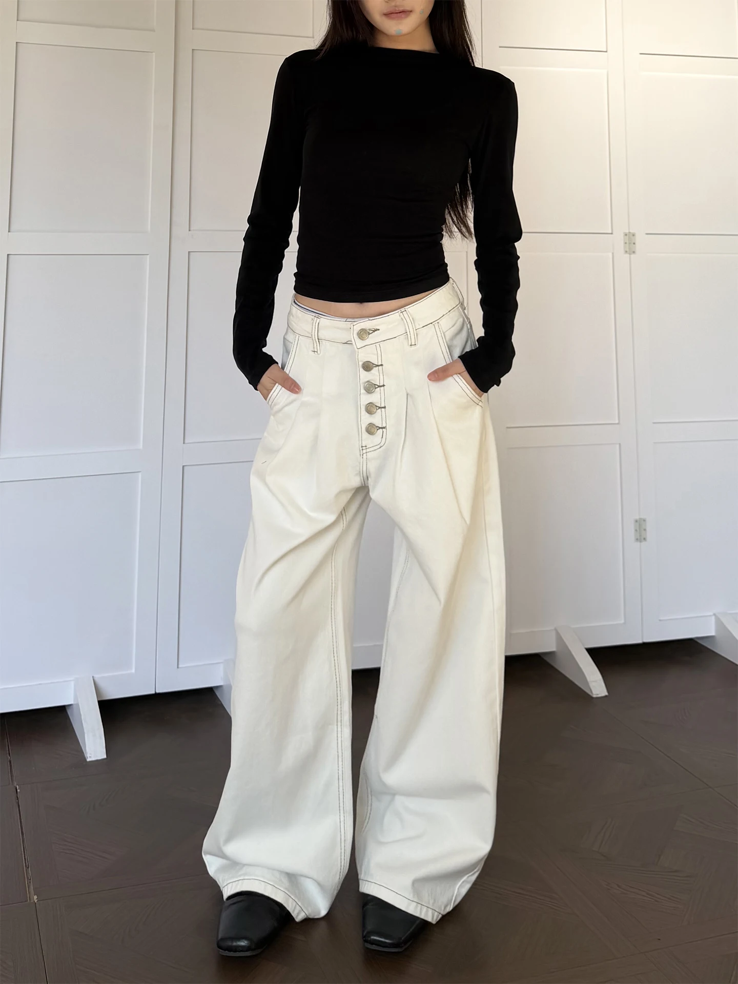 

Don Cry Double Pleat Button Design Jeans Straight Leg Casual Pants for Men And Women Comfortable Loose Fit Commuter Jeans