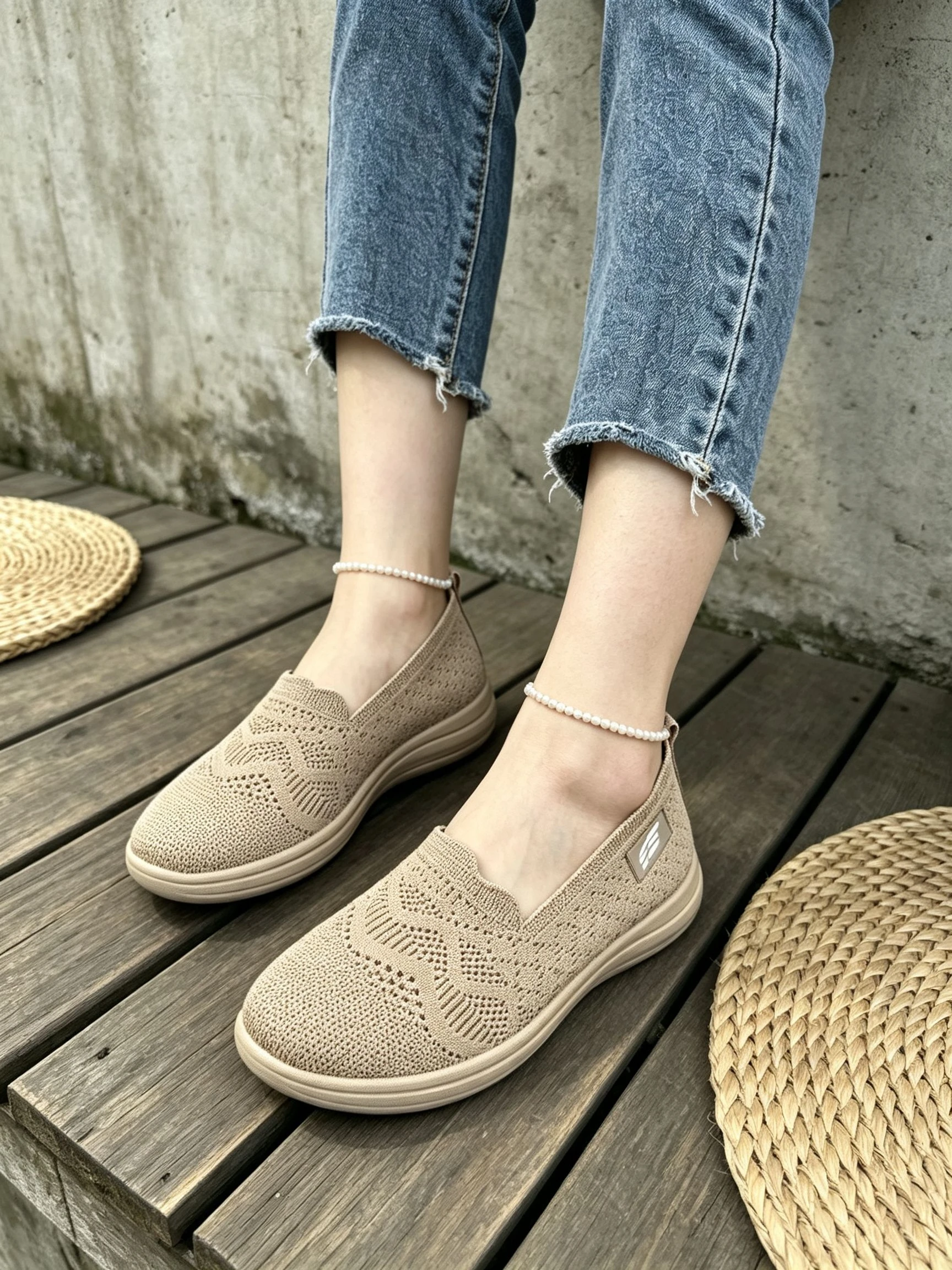 Damen Slipper aus Strickmaterial, atmungsaktive Mesh-Flachschuhe, leichte, bequeme, weiche Sohle, lässige Gehschuhe für ältere Damen. – Detail 9