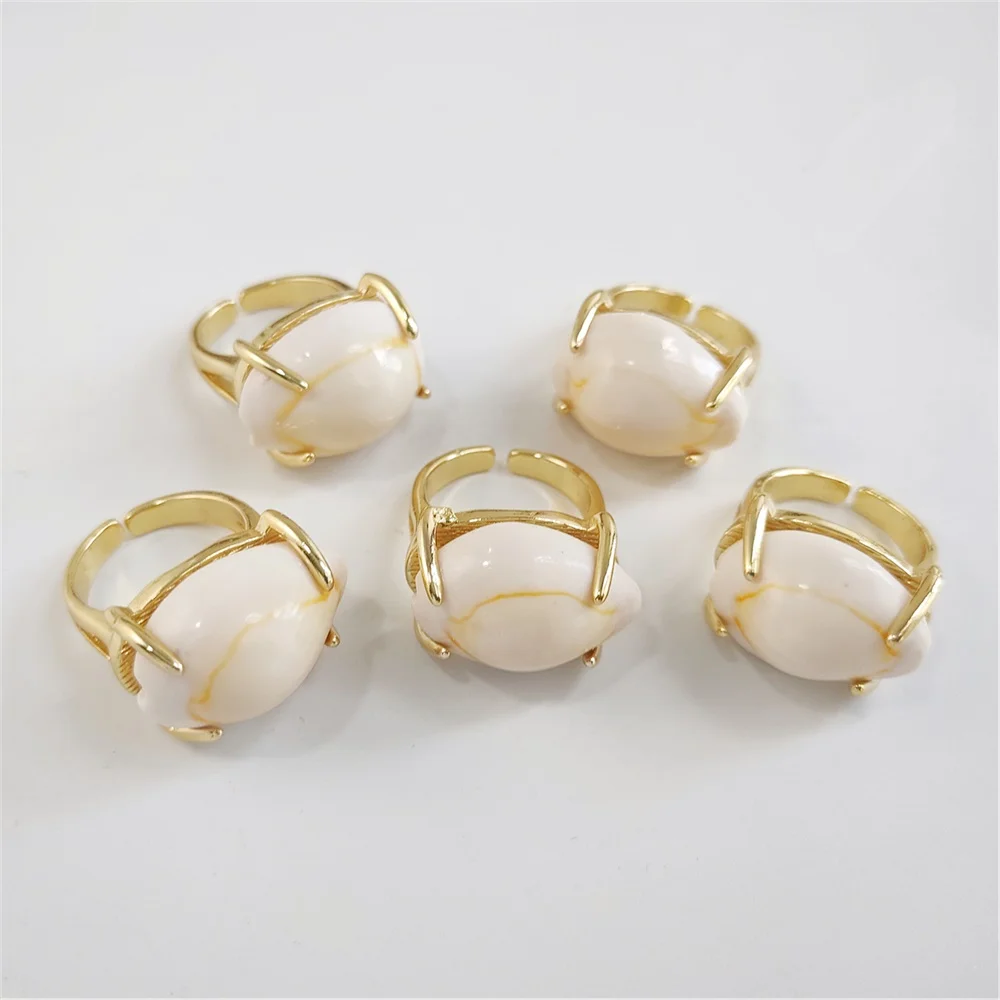 FUWO Wholesale Natural Conch Rings For Women Men Seashell Finger Resizable Size Jewelry Summer Beach Party Gift 5Pcs/Lot RG001