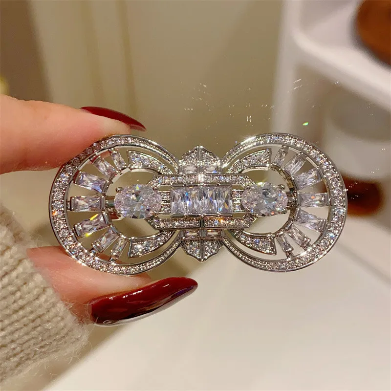 CC Exquisite Brooches White Zirconia Sweater Pins Coat Brooch 100% Handmade Luxury Cardigan Shawl Buckles Jewelry Charm B127