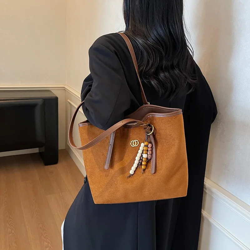 حقيبة ركاب لخريف 2025، محفظة كاجوال تحت الإبط للنساء، حقيبة كتف واسعة، حقيبة عصرية ليلاً ونهارًا، حقيبة حبال مزخرفة #1