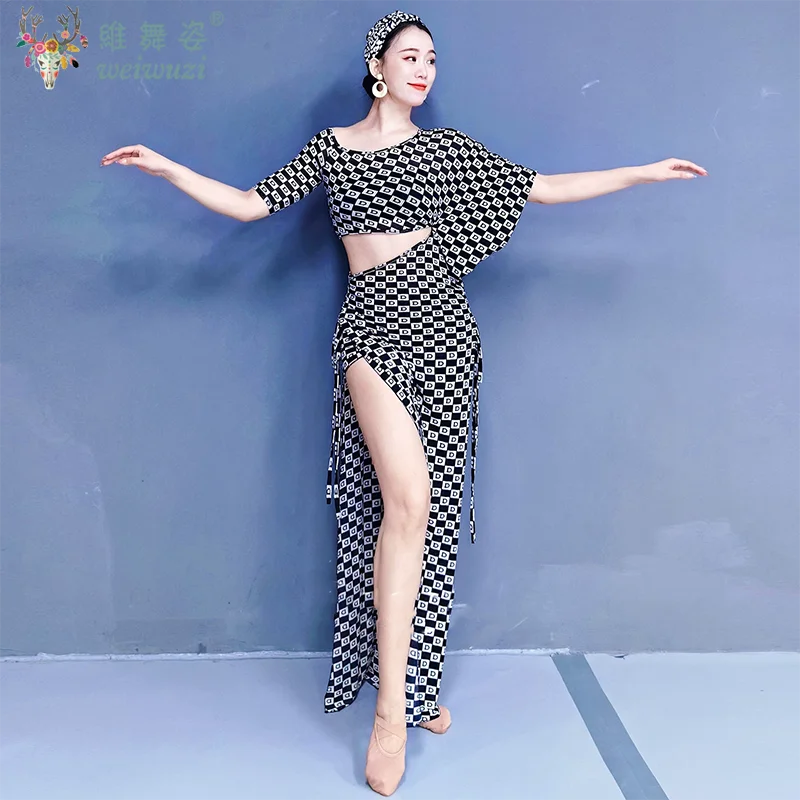 

Belly Dance Practice Costume Black White Checkered Pattern Sexy Waist Revealing Dress Folk Oriental Stage Performances Clothing