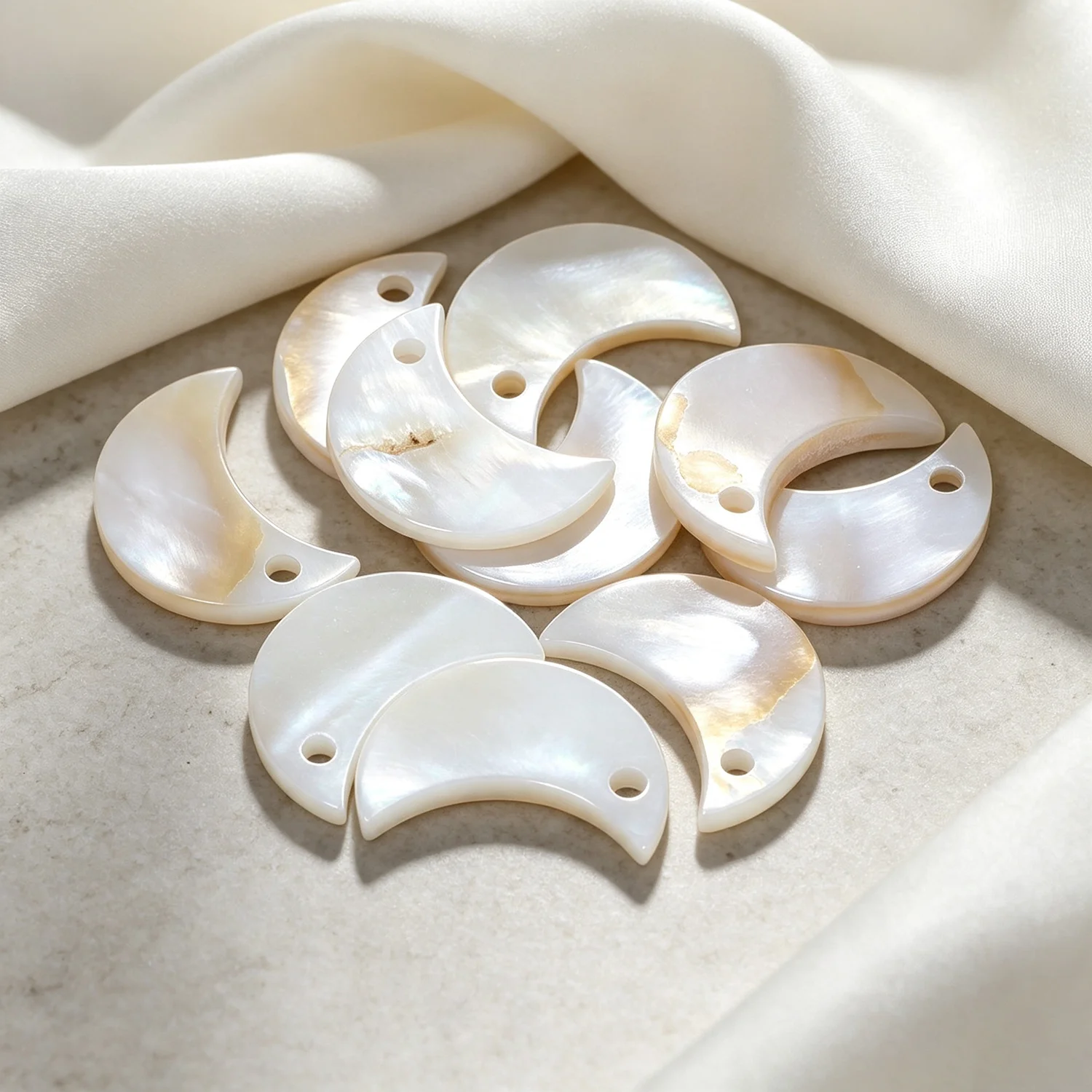 10Pcs 9x13mm Moon Side Hole Shell Pendants DIY Jewelry Making Celestial Dream Elegant Daily Wear Necklace Charms Findings