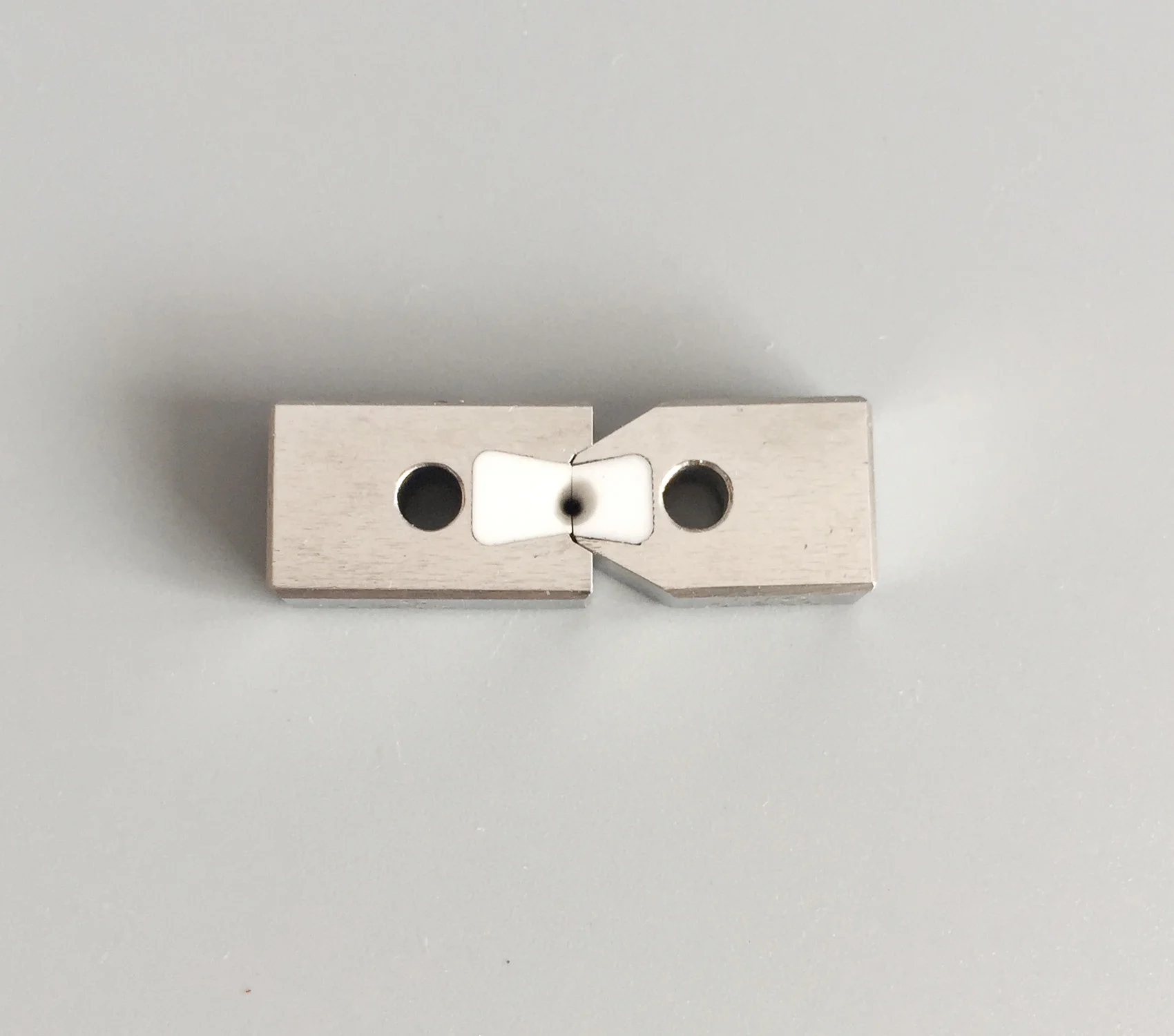 

3089197 edm Wire Guide A+B (diamond) d=0.305mm,S101P New style of Die guide 0205768 diamond offers longer life, high performance