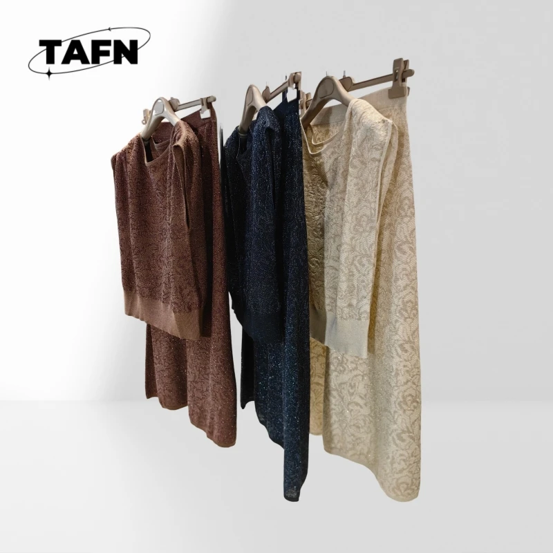 

Women's Suit Exquisite 25 Vintage Cashmere Pullover, Retro Style for Warm & Stylish Winter Looks 100% Cashmere CashmereA25291