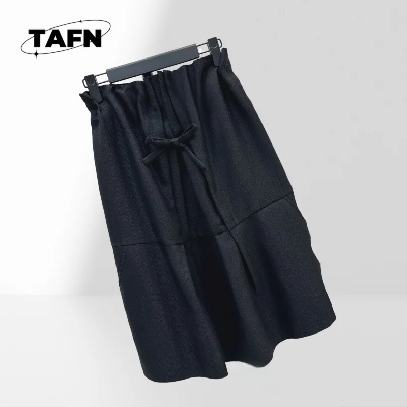 Elegancka, codzienna mini spódniczka damska z wysokim stanem, estetyczny design, bawełniana spódnica damska, codzienna mini spódnica z wysokim stanem, styl AI1325