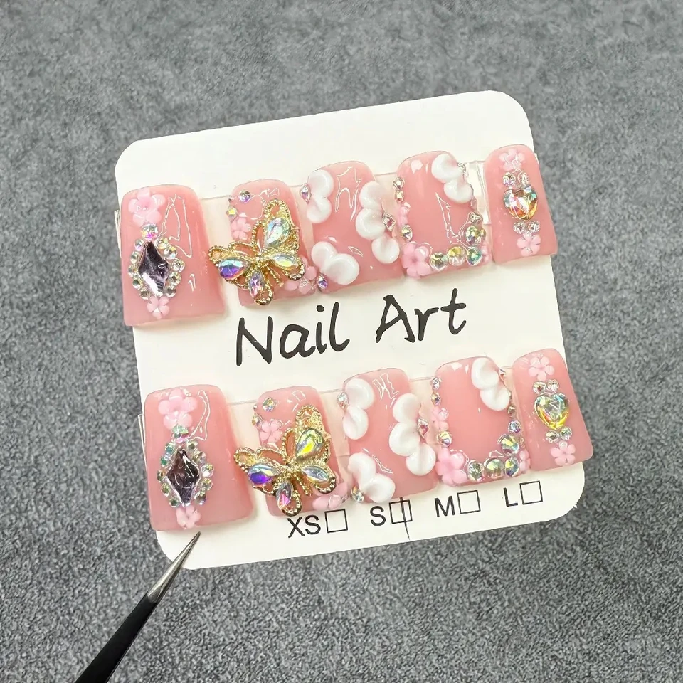 10 piezas de uñas de alta gama estilo lujoso, mariposas doradas tridimensionales pintadas a mano, flores, pedrería deslumbrante 2