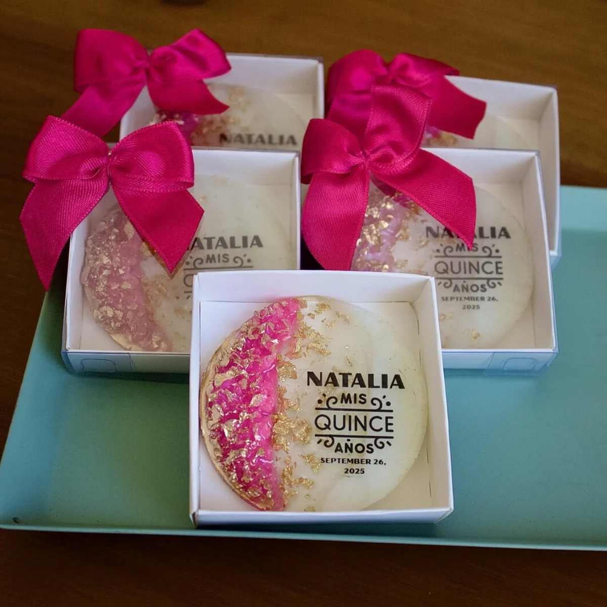 Favores magnéticos para invitados de quinceañera, recuerdo de fiesta dulce 16, Mis Quince Anos, dulces 15 recuerdos, recuerdos de fiesta personalizados, imán epoxi
