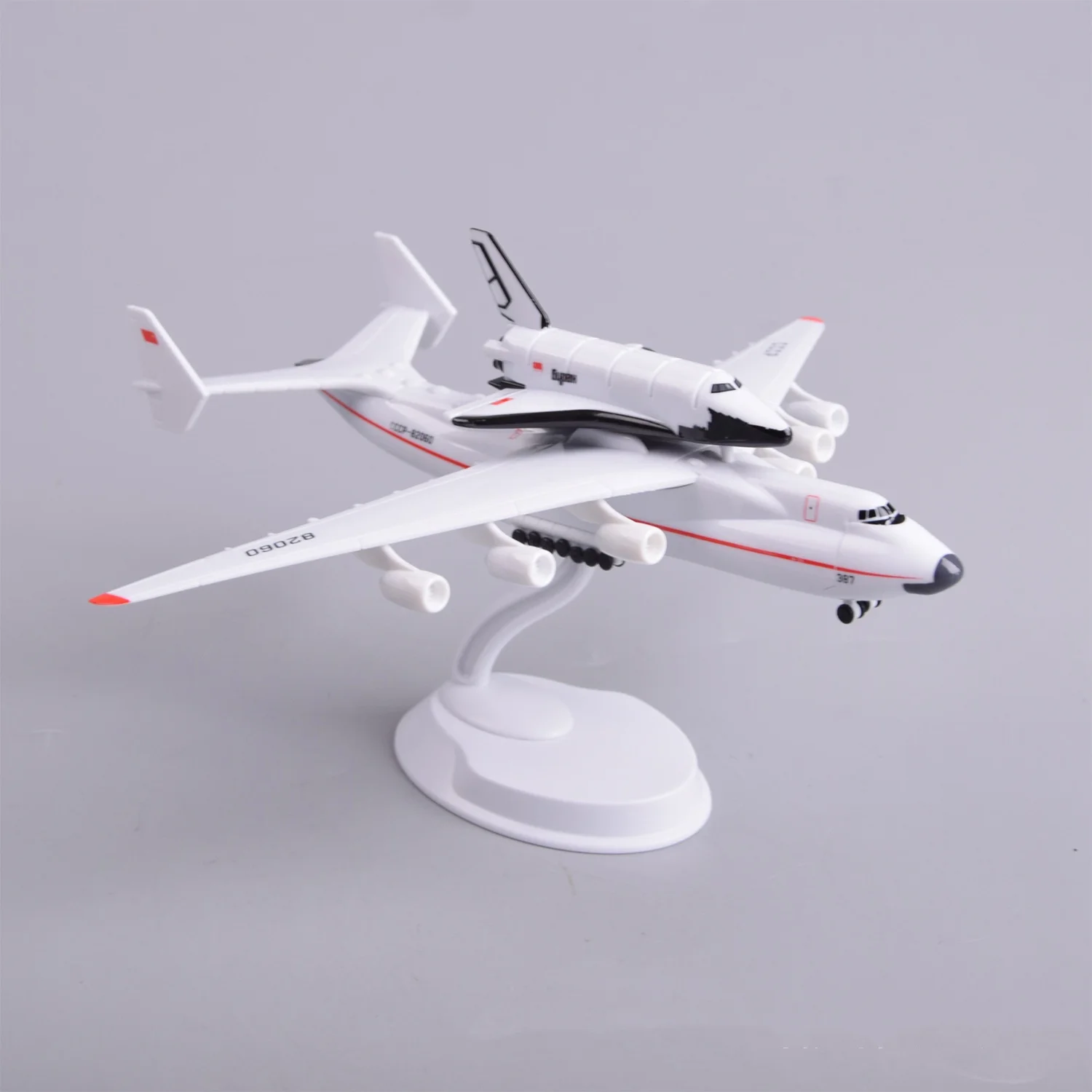 Diecast 1:400 Scale Space Shuttle Antonov AN225 CCCP-B2060 Aircraft Simulation Finished Souvenir Hobby Collection Decor Gift