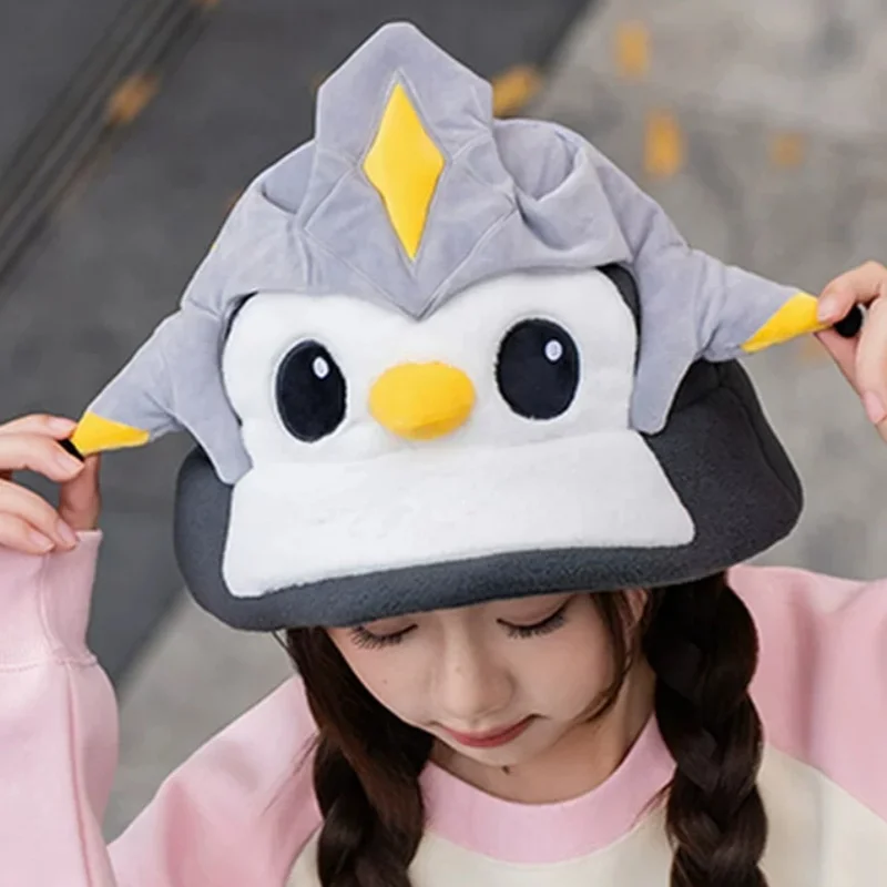 In Stock Battle Of Golden Spatula Penguin Feather Knight Hat About 250 Centimeters High Charm Collectible Gift Series Ornaments