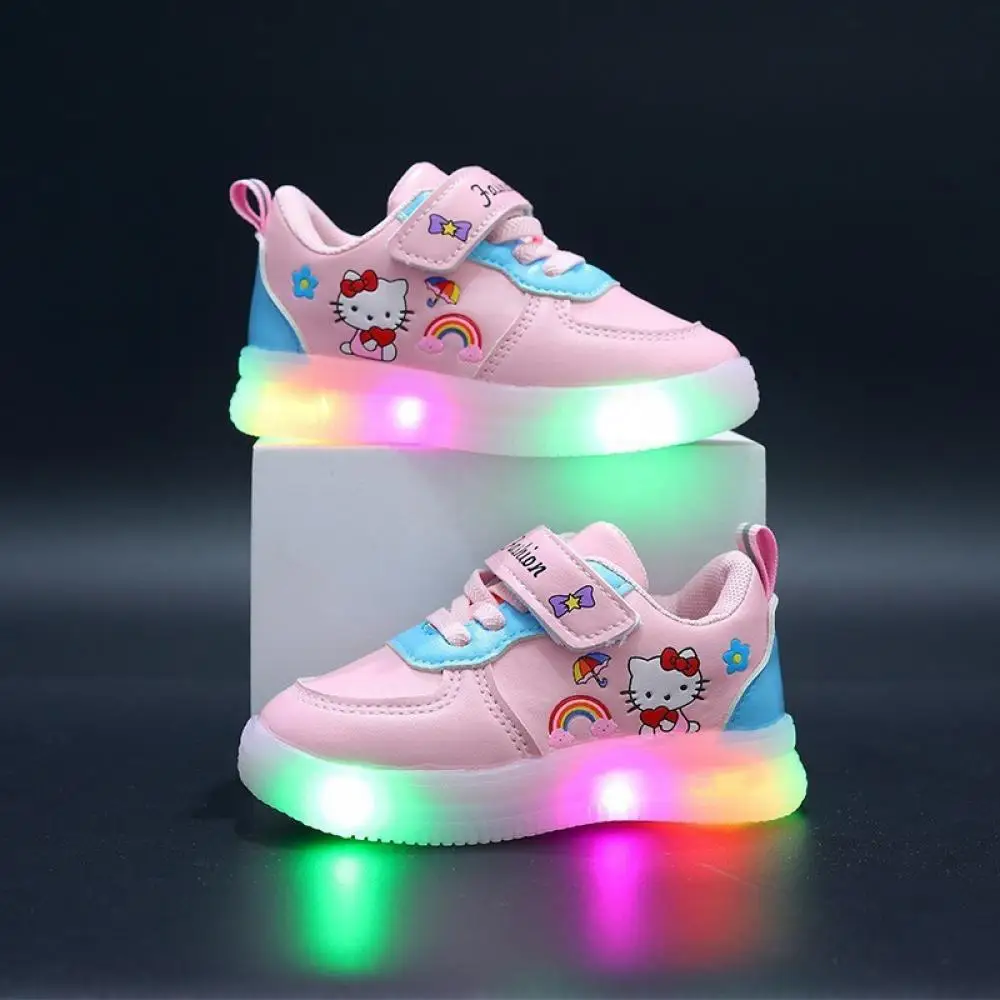 Kawaii Girls Hello Kitty Led Light Shoes Dziecięce trampki Maluch Wiosna Jesień Antypoślizgowe buty do chodzenia Dziewczęce buty outdoorowe