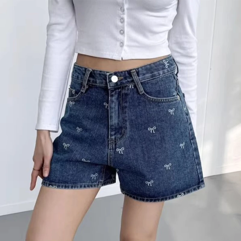 Korejpaa 2024 Zomer Retro Denim Shorts Dames Hoge Taille Veelzijdige Geborduurde Strik Print Casual Wijde Pijpen Shorts Dameskleding