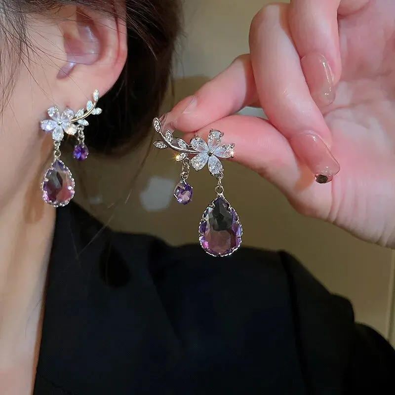 Exquisite lila Zirkon-Ohrringe, Strass-Ohrringe für Damen, Wassertropfen-Blumen-Ohrringe, Anti-Allergie-Ohrschmuck, Brincos K0
