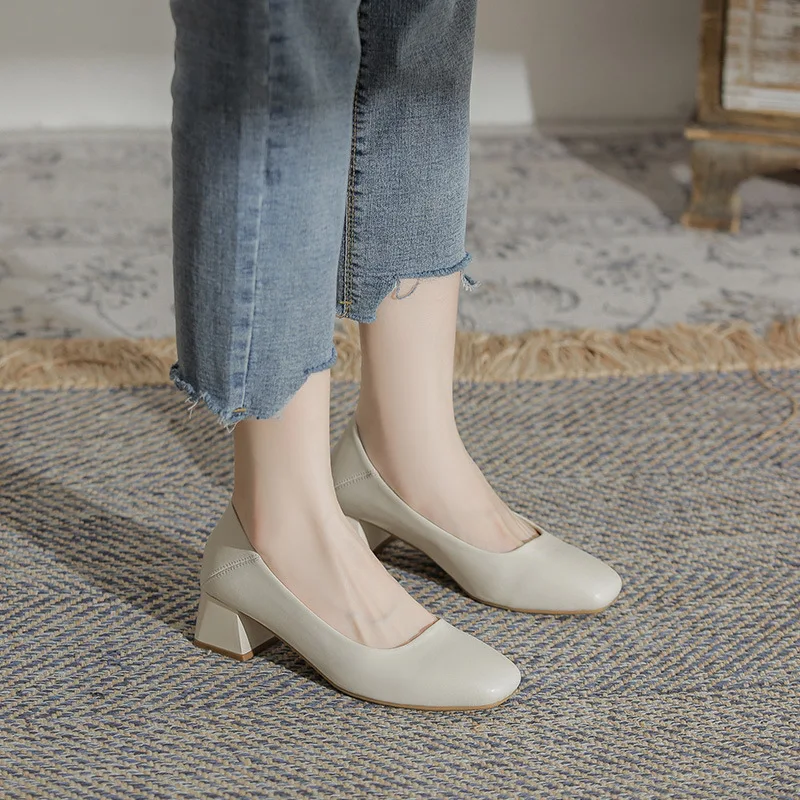 

Single shoe women 2026 new style shallow mouth square toe thick heel black matching qipao work shoes commuting shoes large size