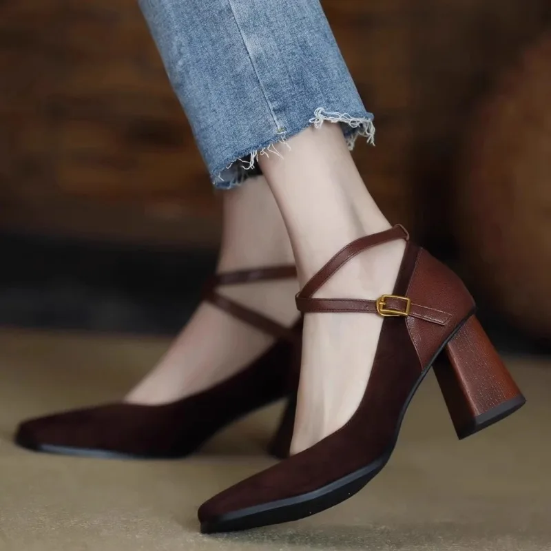 Zapatos de tacón alto de cuero abrasivo para mujer, calzado retro cosido con cabeza cuadrada, tacón grueso, hebilla cruzada, Mary Jane, traf, nuevo estilo