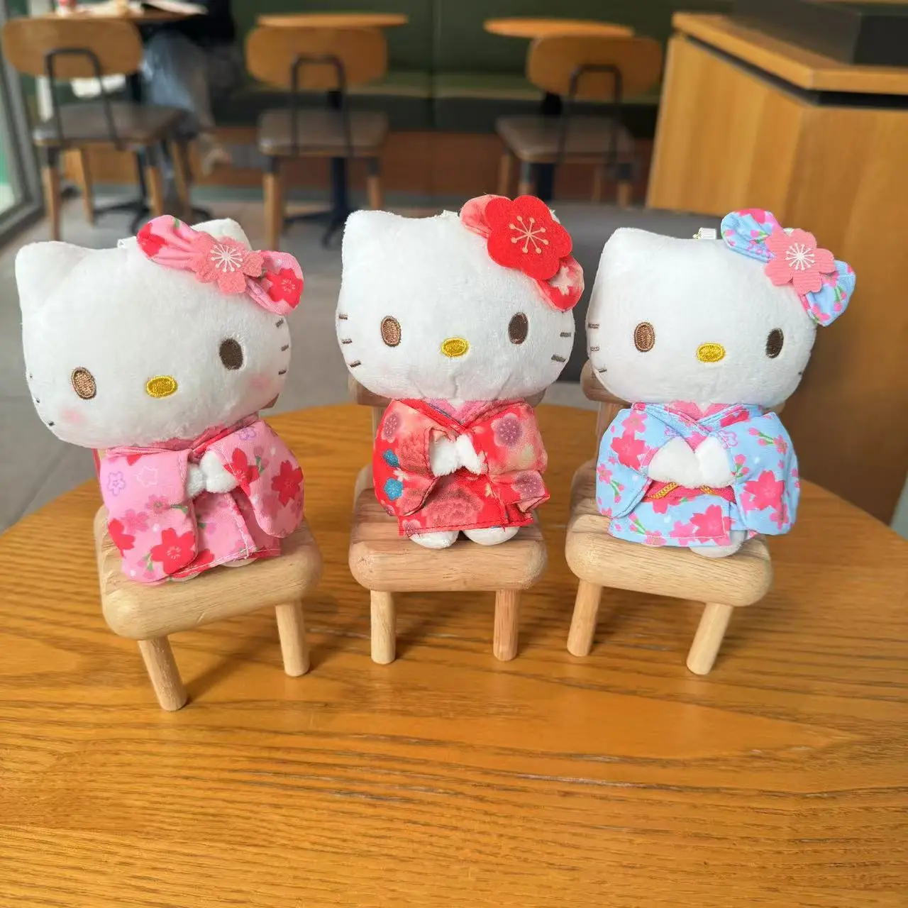 10 cm Hello Kitty stile giapponese Kimono peluche bambola giocattolo portachiavi Kawaii Cartoon Kt Cat zaino fascino decorazione regali