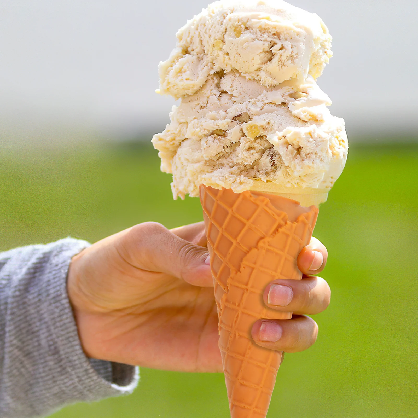 

1pc Lifelike Simulated Ice Cream Cone For Party Decor Photography Props Dessert Display Fake Ice Cream Cone Home Wedding Event