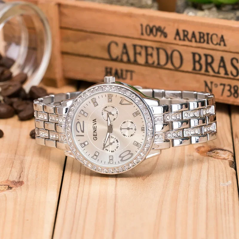 Geneva-reloj de cuarzo de acero inoxidable dorado para mujer, cronógrafo de pulsera informal de cristal militar con diamantes de imitación, marca de