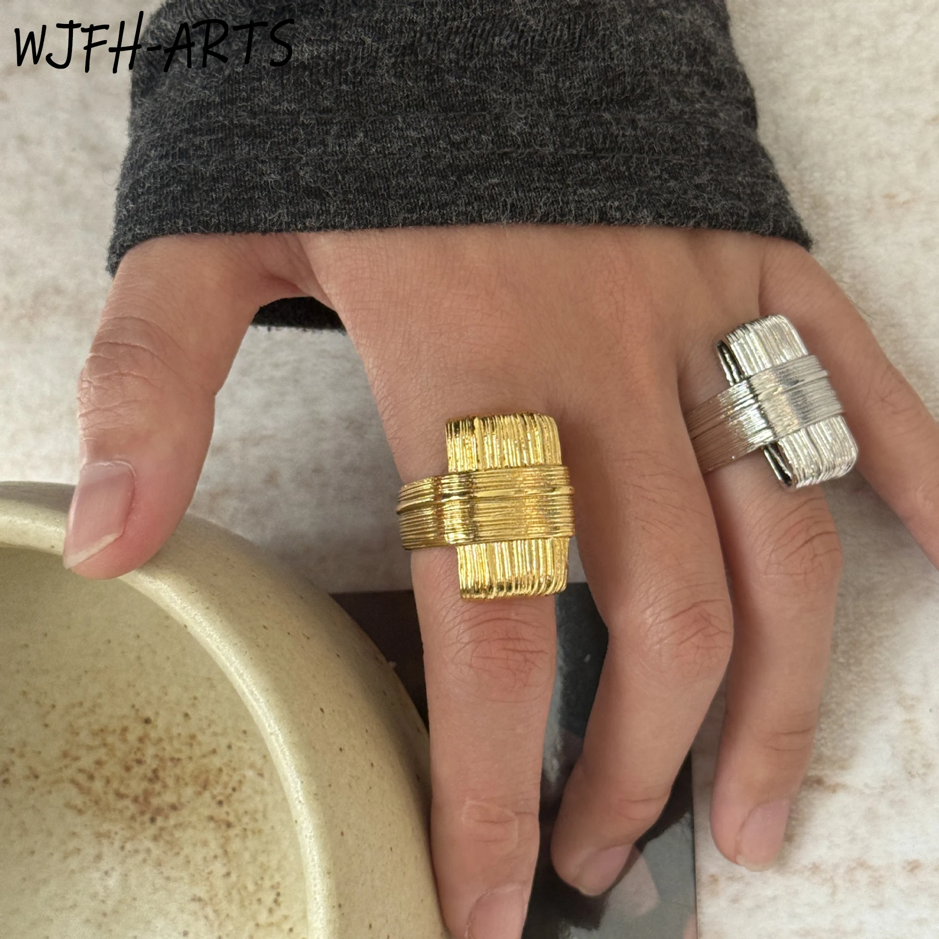 WJFH-ARTS Hyperbole Industrial Style Metal Wire Drawing Process Woven Lines Wide Ring Women Niche Personality Open Rings Jewelry
