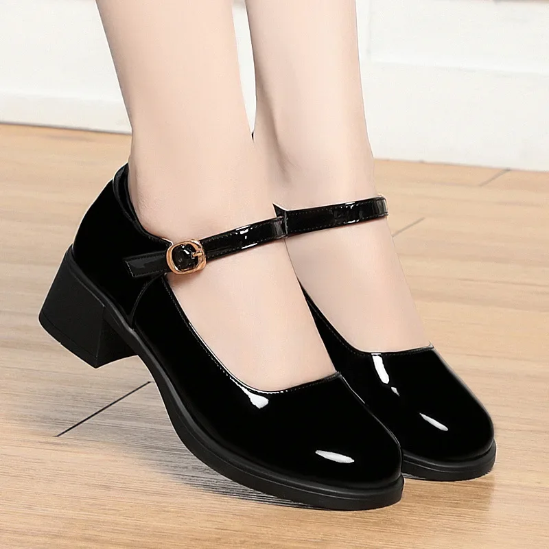 

4.5cm Breathable Comfortable Shallow Patent Leather Mary Janes Platform Shoes 2026 Fall Square Heels Shoes for Office Mom Girls