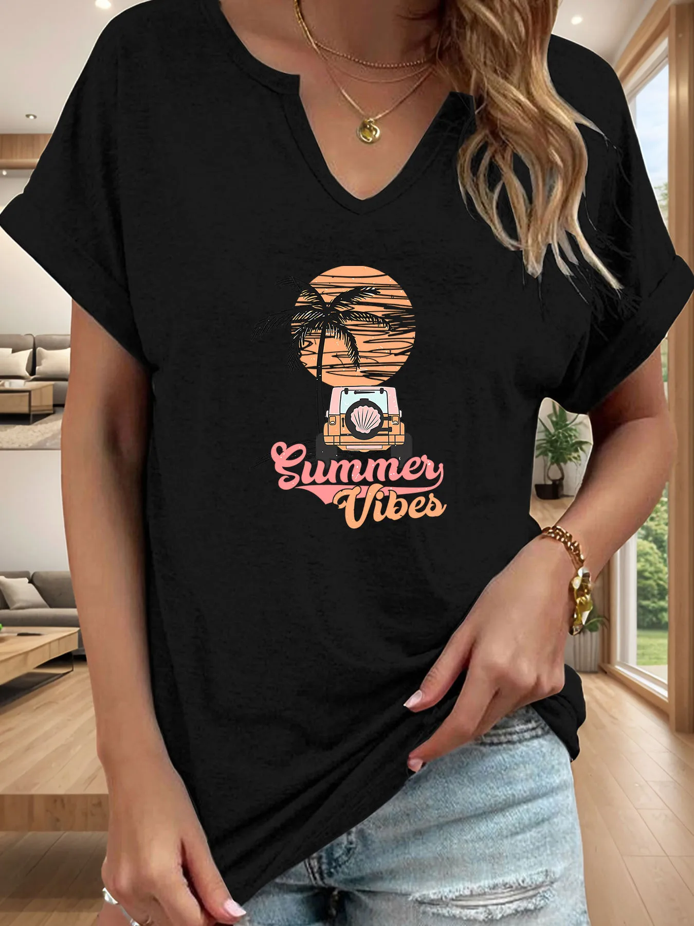 Fresh Beach Sunset Off-road Car Print T-shirt, Casual and Fashionable Notch V-Neck Rolled Sleeve Short-Sleeved Women's Shirt