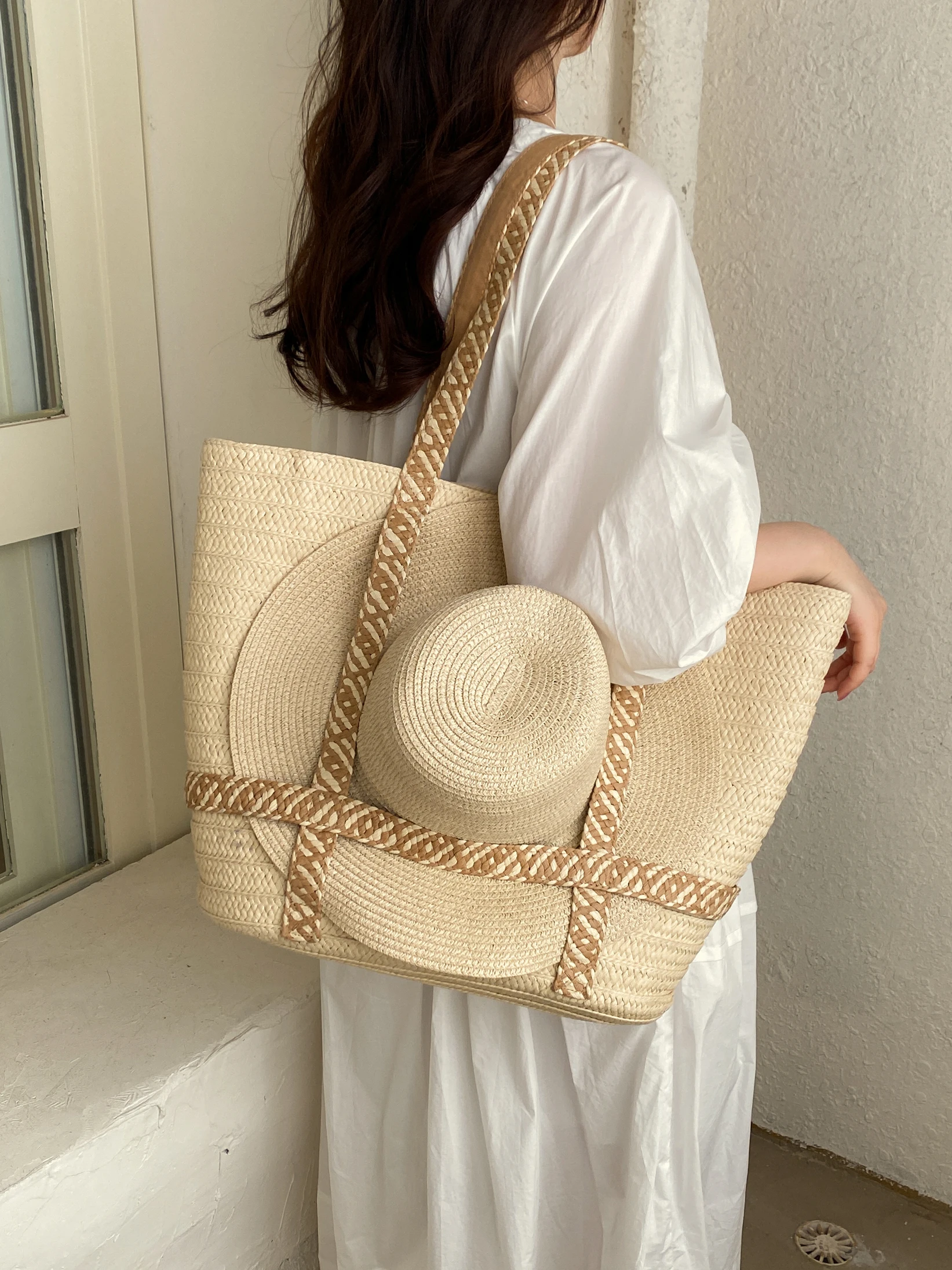 Elegant Summer Travel Vacation Woven Basket Large 2026 New Style Hat Set Shoulder Grass Woven Bag High-End Feeling Tote Bag