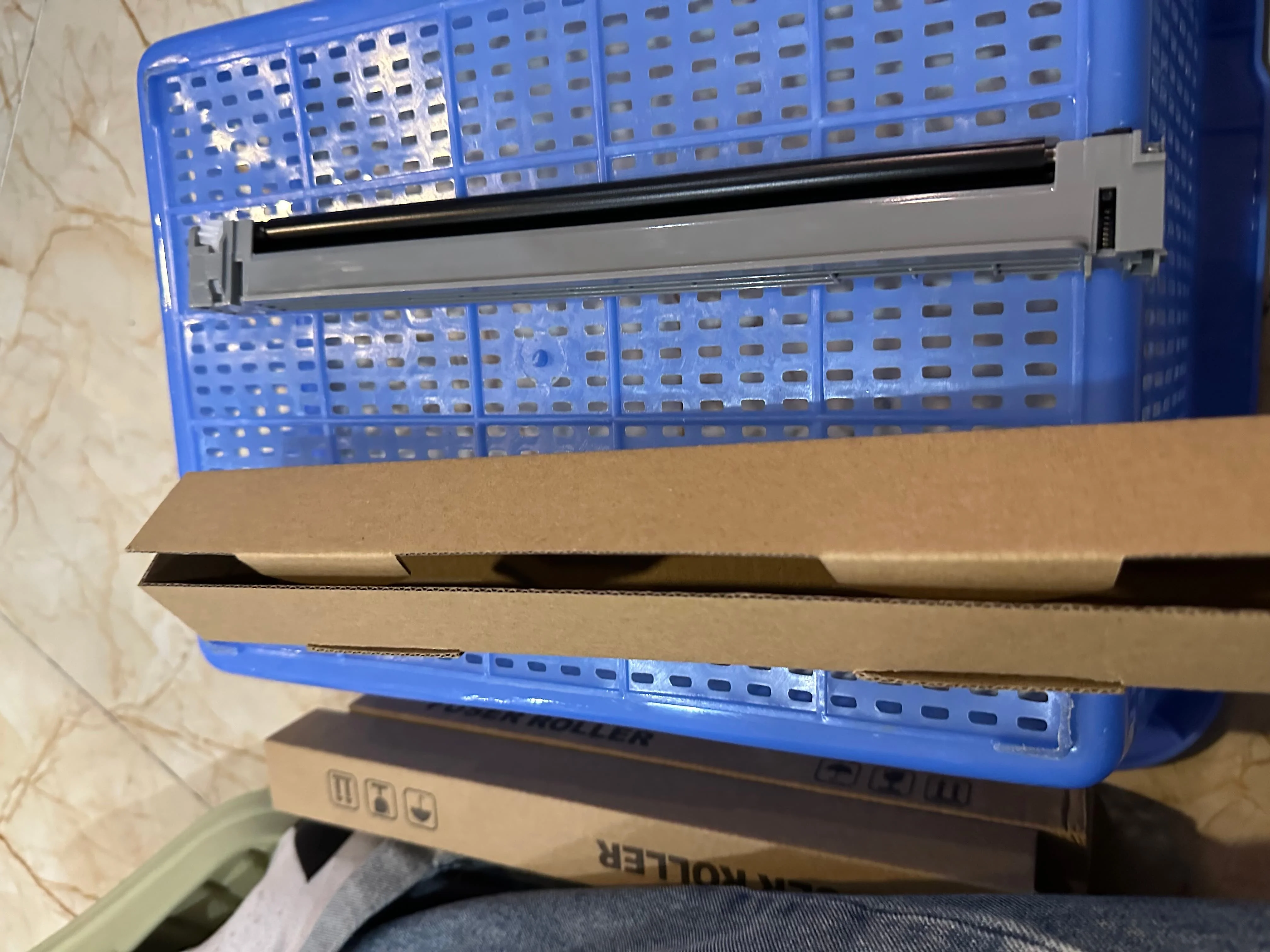 

Основный зарядный ролик MC-3100 в сборе для KYOCERA M3040 M3145 M3540 M3550 M3560 M3645 M3655 M3660 P3045 P3050 P3055 P3060 P3145